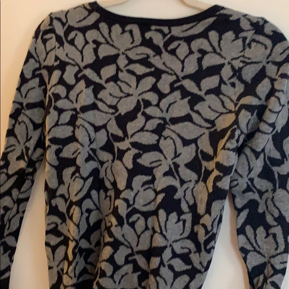 Ann Taylor navy & grey flowered sweater petite SP